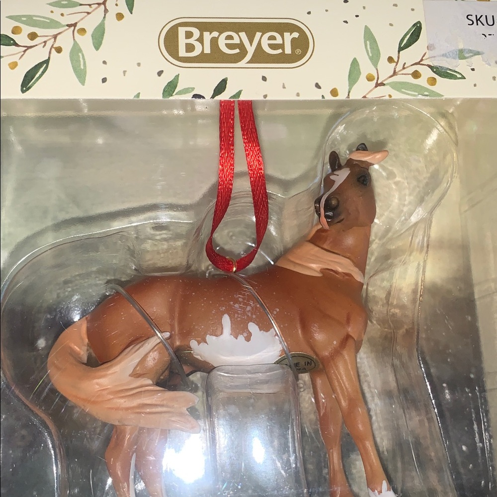 Breyer Mustang Beautiful Breeds Ornament - Picture 4 of 7